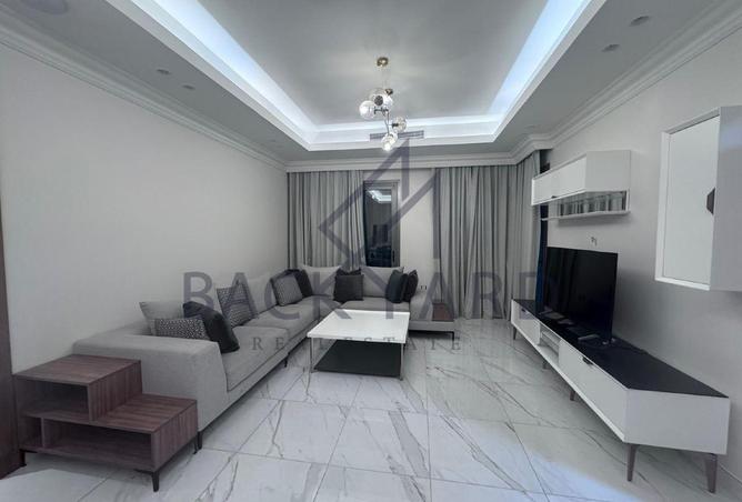 952133 - Property Image 2