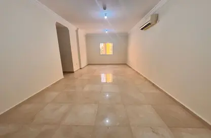 Apartment - 2 Bedrooms - 2 Bathrooms for rent in Al Sadd Road - Al Sadd - Doha