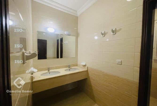 990883 - Property Image 2