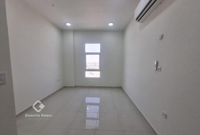 956712 - Property Image 3
