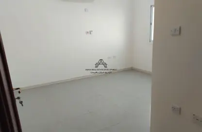 Apartment - 2 Bedrooms - 2 Bathrooms for rent in Al Mansoura - Al Mansoura - Doha