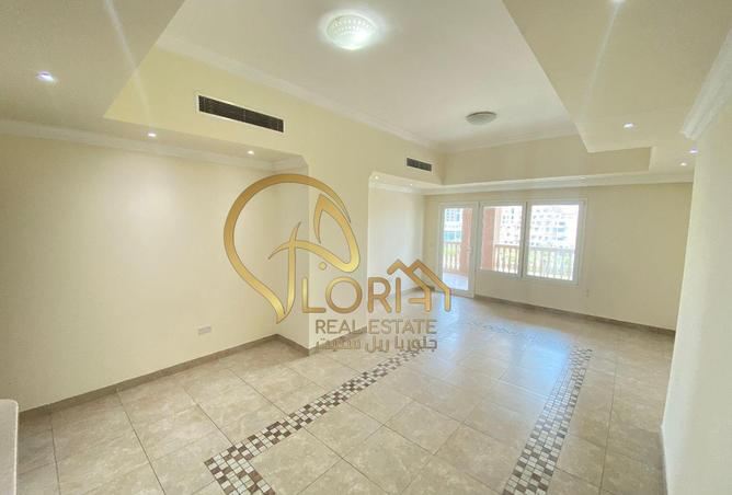 928310 - Property Image 3