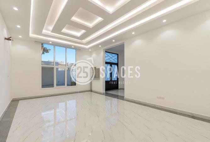 972644 - Property Image 3