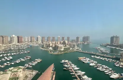 شقة - 3 غرف نوم - 4 حمامات للايجار في طريق بورتو الشرقي - بورتو أرابيا - جزيرة اللؤلؤة - الدوحة
