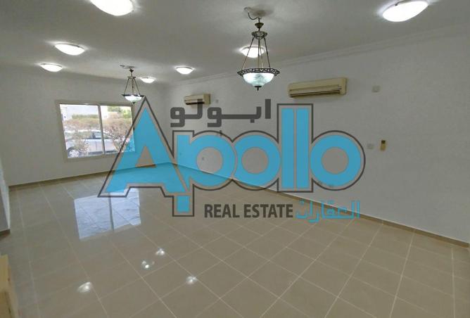 932249 - Property Image 2