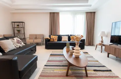 Apartment - 4 Bedrooms - 5 Bathrooms for rent in West Porto Drive - Porto Arabia - The Pearl Island - Doha