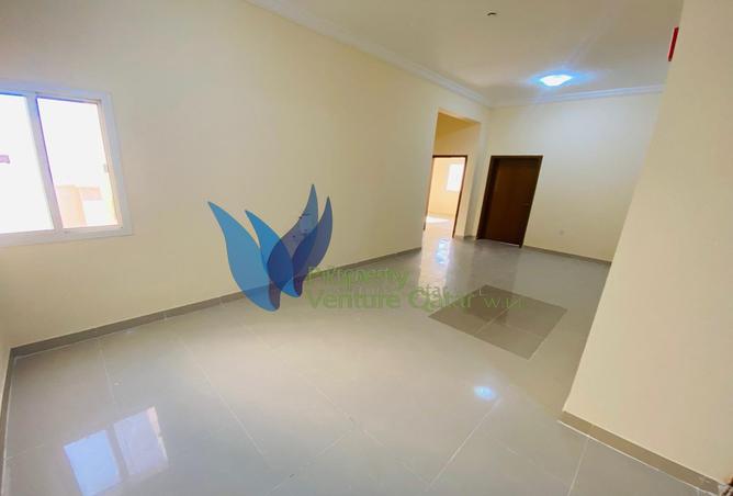 965493 - Property Image 2