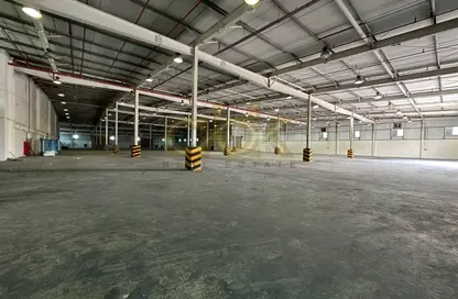 Warehouse - Studio - 2 Bathrooms for rent in Industrial Area 1 - Industrial Area - Industrial Area - Doha