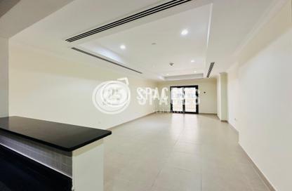 Apartment - Studio - 1 Bathroom for rent in West Porto Drive - Porto Arabia - The Pearl Island - Doha
