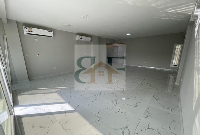 988661 - Property Image 2