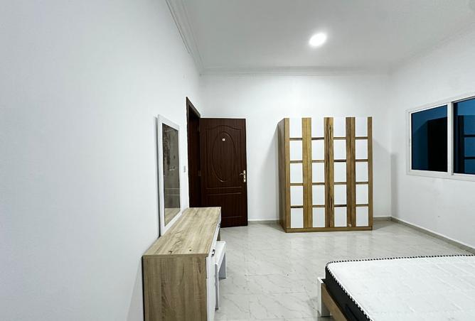 953829 - Property Image 2