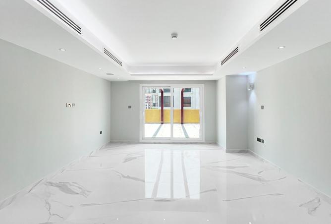 978877 - Property Image 2