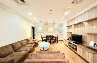 شقة - 2 غرف نوم - 2 حمامات للايجار في شارع سالاجا - دوحة الجديد - الدوحة