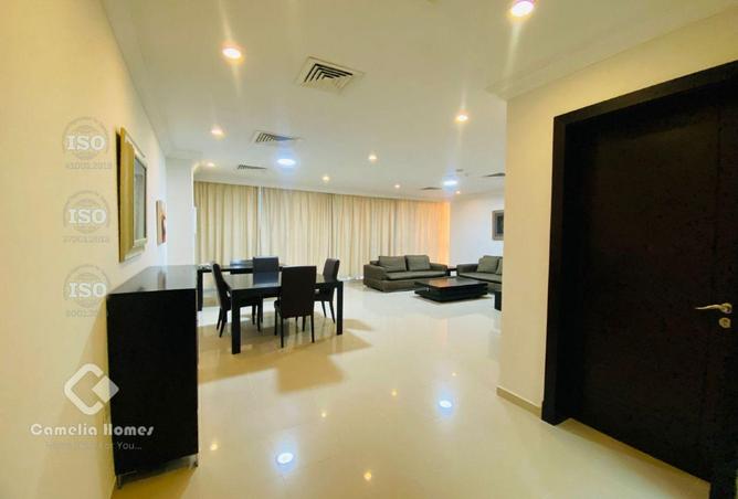 915395 - Property Image 2