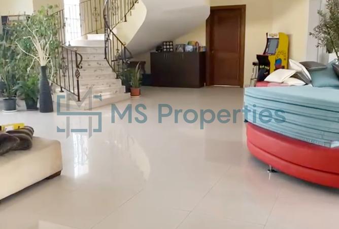 971883 - Property Image 2