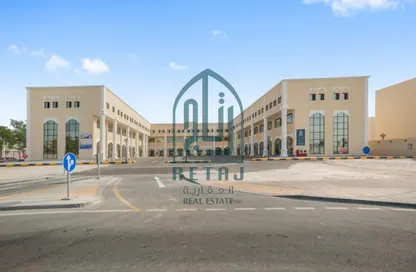 Shop - Studio - 1 Bathroom for rent in Sheikha Houda Compound - Al Gharrafa - Doha