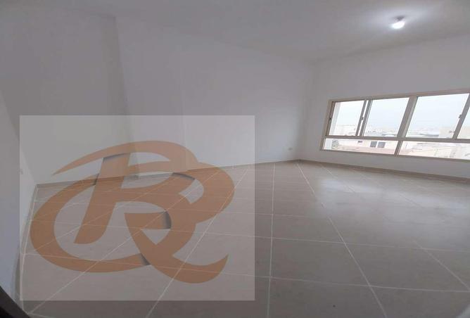 Apartment - 2 Bedrooms - 2 Bathrooms for rent in OqbaBin Nafie Steet - Old Airport Road - Doha
