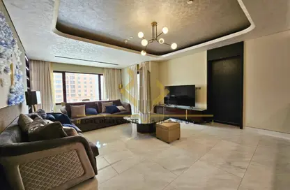 Apartment - 1 Bedroom - 2 Bathrooms for rent in West Porto Drive - Porto Arabia - The Pearl Island - Doha