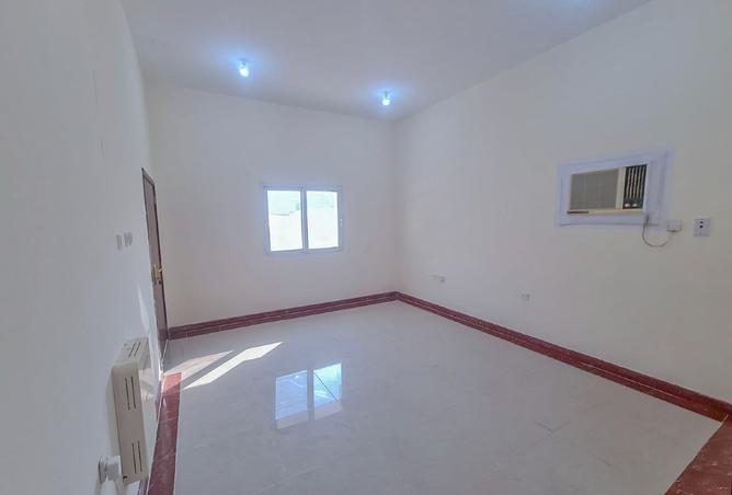 980249 - Property Image 2