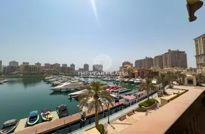 تاون هاوس - غرفة نوم - 2 حمامات للايجار في طريق بورتو الشرقي - بورتو أرابيا - جزيرة اللؤلؤة - الدوحة