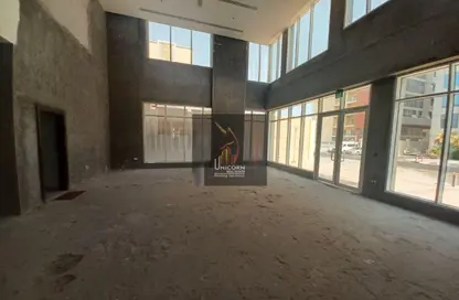 Shop - Studio - 3 Bathrooms for rent in Al Sadd Road - Al Sadd - Doha