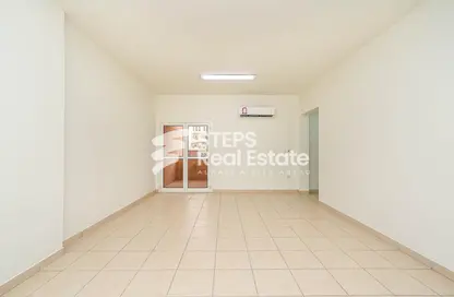Empty Room image for: Apartment - 3 Bedrooms - 3 Bathrooms for rent in Fereej Abdul Aziz - Fereej Abdul Aziz - Doha, Image 1