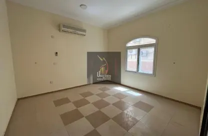 Compound - 2 Bedrooms - 3 Bathrooms for rent in Street 871 - Al Duhail South - Al Duhail - Doha