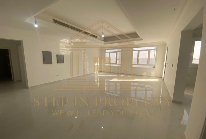 927395 - Property Image 3