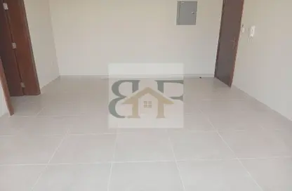 شقة - 3 غرف نوم - 2 حمامات للايجار في المنصورة - المنصورة - الدوحة