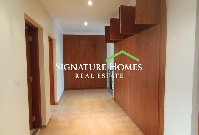 1004930 - Property Image 2