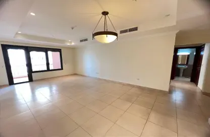 Apartment - 1 Bedroom - 2 Bathrooms for rent in Tower 5 - Porto Arabia - The Pearl Island - Doha