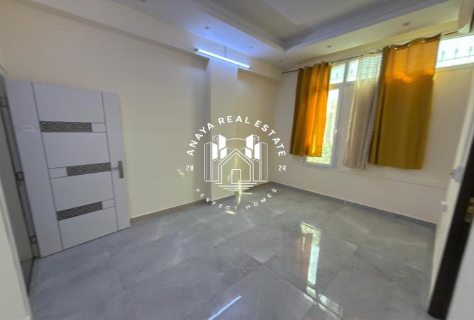 993451 - Property Image 2