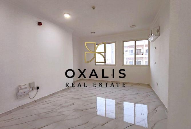 953181 - Property Image 2