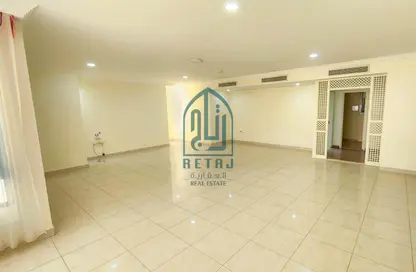 Empty Room image for: Apartment - 3 Bedrooms - 3 Bathrooms for rent in Musheireb Apartments - Musheireb - Doha, Image 1