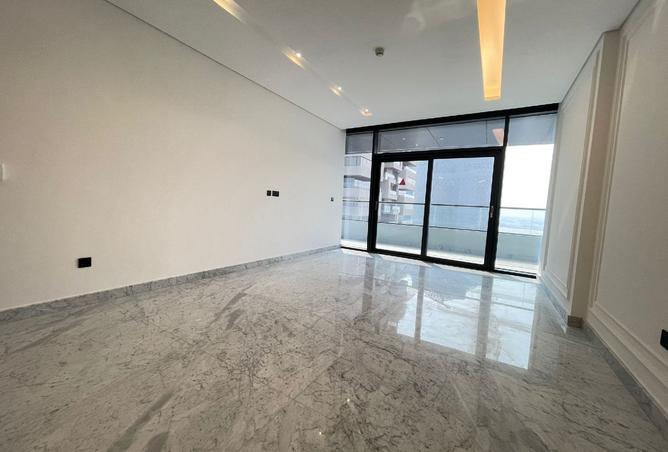 970063 - Property Image 2