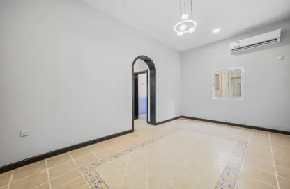 Apartment - 3 Bedrooms - 4 Bathrooms for rent in Old Airport Road - Doha