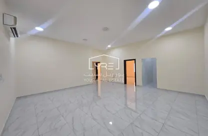 Apartment - 3 Bedrooms - 2 Bathrooms for rent in Al Kheesa - Al Kheesa - Umm Salal Mohammed