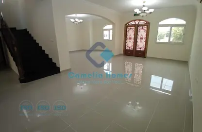 مجمع سكني - 4 غرف نوم - 4 حمامات للايجار في شارع ام السنيم - عين خالد - الدوحة