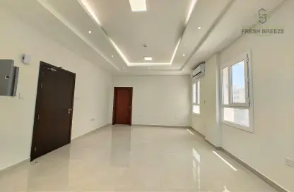 شقة - غرفة نوم - 1 حمام للايجار في شارع ثابت بن زايد - المنصورة - الدوحة