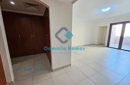 Apartment - 1 Bedroom - 2 Bathrooms for rent in West Porto Drive - Porto Arabia - The Pearl Island - Doha