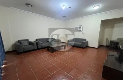 Apartment - 3 Bedrooms - 2 Bathrooms for rent in Al Mansoura - Al Mansoura - Doha