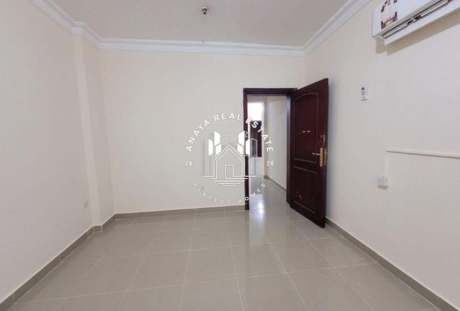 929905 - Property Image 3