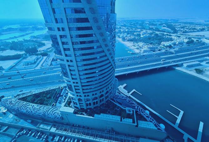 983310 - Property Image 2