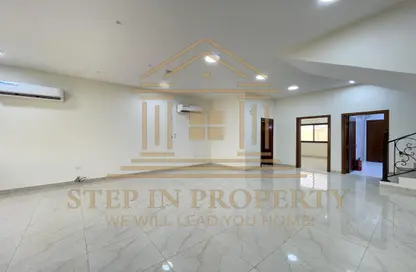 Apartment - 5 Bedrooms - 4 Bathrooms for rent in Al Markhiya Street - Al Markhiya - Doha