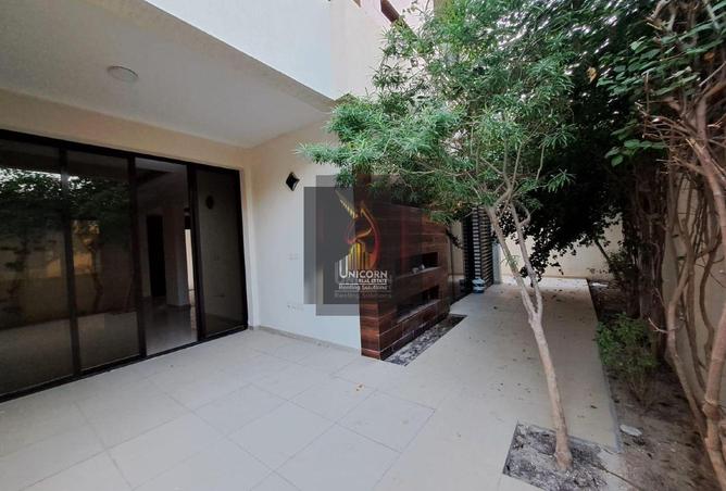 941152 - Property Image 2