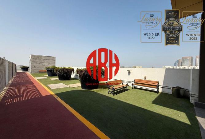 923554 - Property Image 2