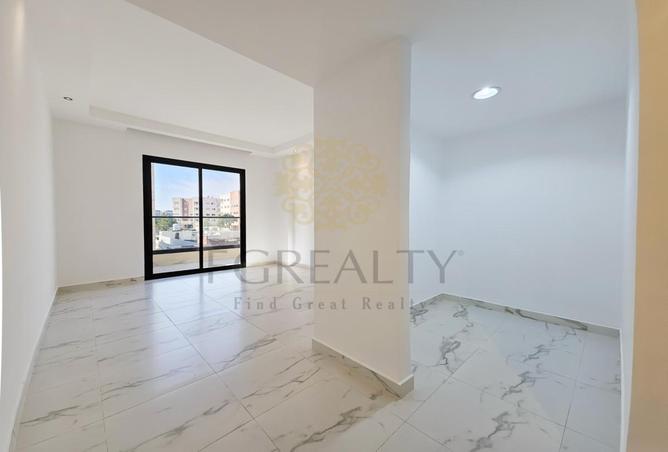 1004637 - Property Image 2