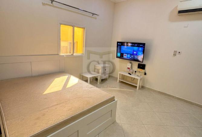 982983 - Property Image 3