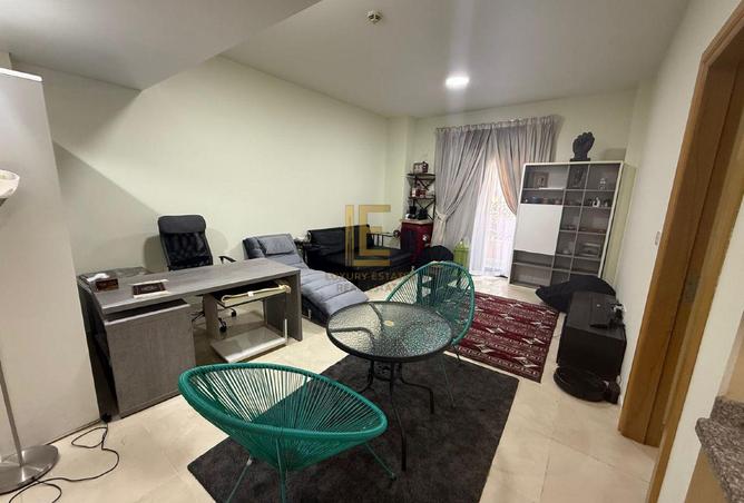 924962 - Property Image 2