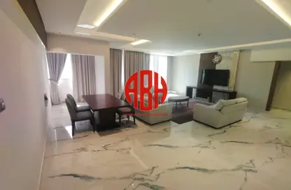Apartment - 2 Bedrooms - 2 Bathrooms for rent in Al Mansoura - Al Mansoura - Doha